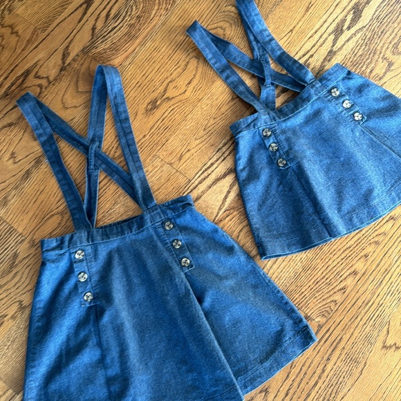 Copper Key Dillards Dark Chambray skirt w/ braces 3T & 6X sisters 👢🐴🌿 - Picture 2 of 4